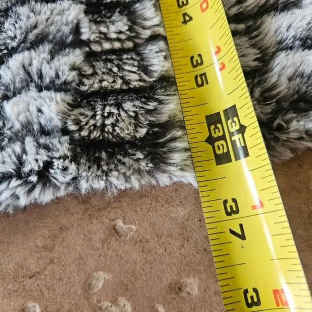Set of 2 Grey Textured Faux Fur Bed Pillow Cases Sham Covers 36